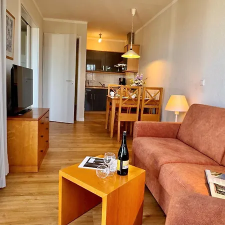 Apartment Attraktive Fuer 4 Mit Balkon Strandnah In