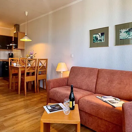 Attraktive Fuer 4 Mit Balkon Strandnah In Apartment Sellin (Rugen)