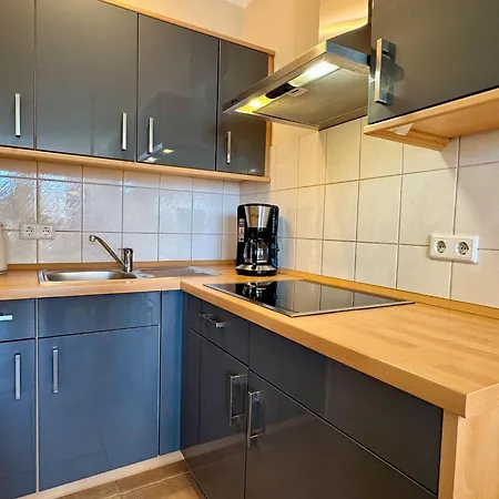 Apartment Attraktive Fuer 4 Mit Balkon Strandnah In