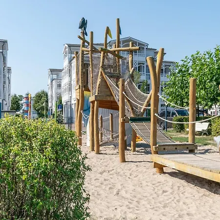 Attraktive Fuer 4 Mit Balkon Strandnah In Apartment Sellin (Rugen)